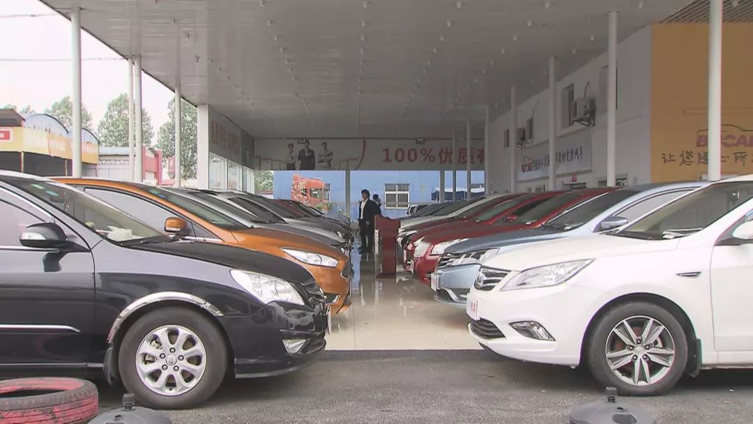 中南二手车交易市场是湖南最大的二手车市场,正值汽车销售淡季,近段