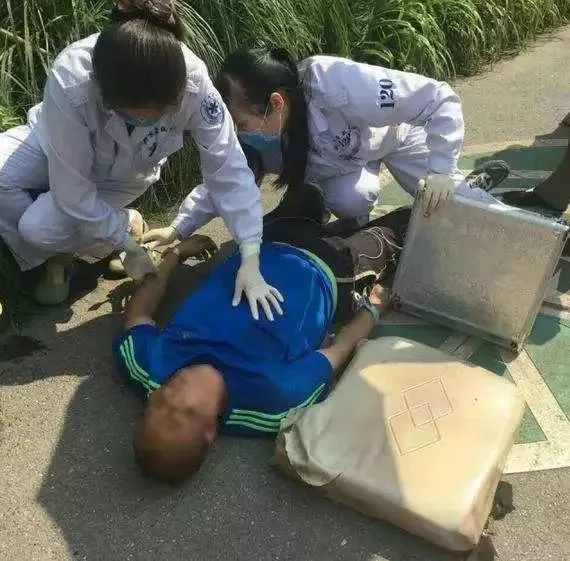 福州男子打球后 猝死小区球场!