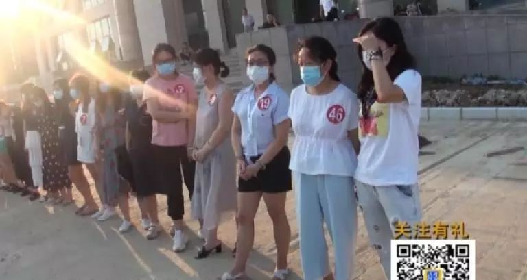 现场抓获正在作案的犯罪嫌疑人49名.