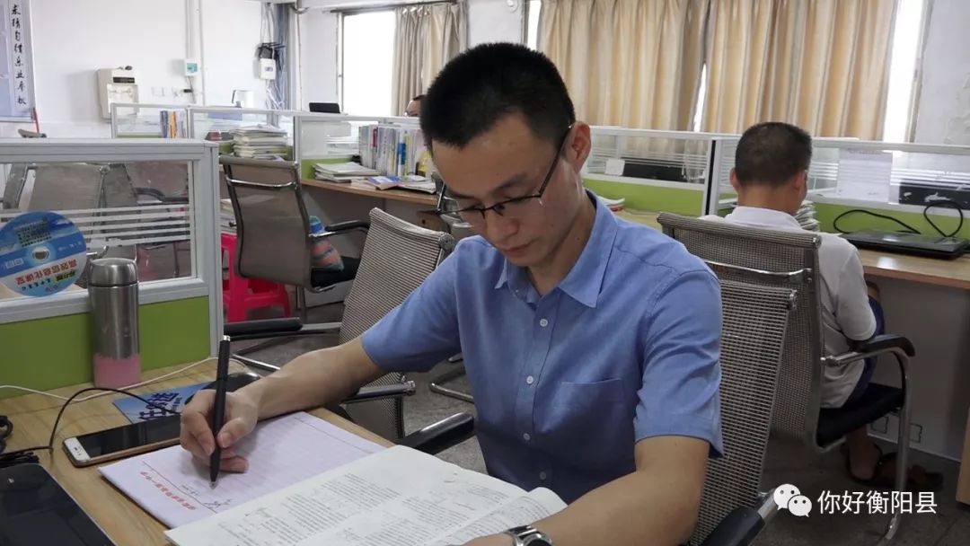 衡阳市衡阳县一中这位老师讲课有"魔力" 到底靠什么征服学生?