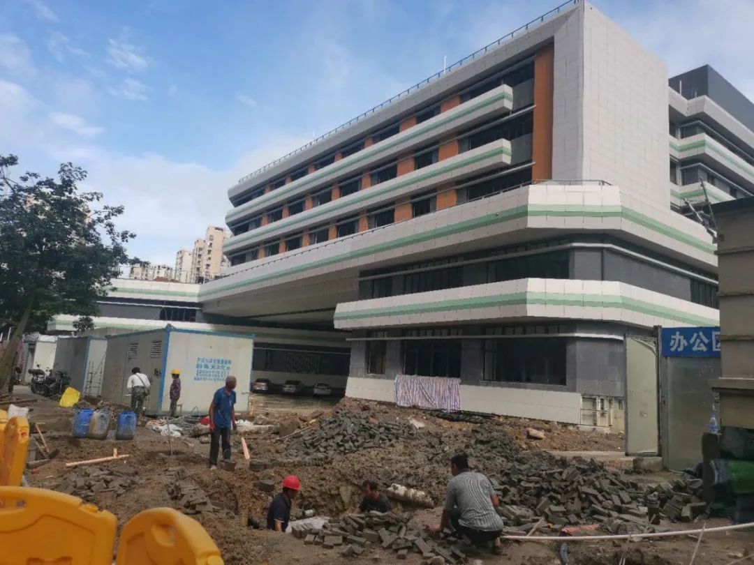 家门口的学校建成却上不了福州延安中学西校区招生政策未出急坏业主