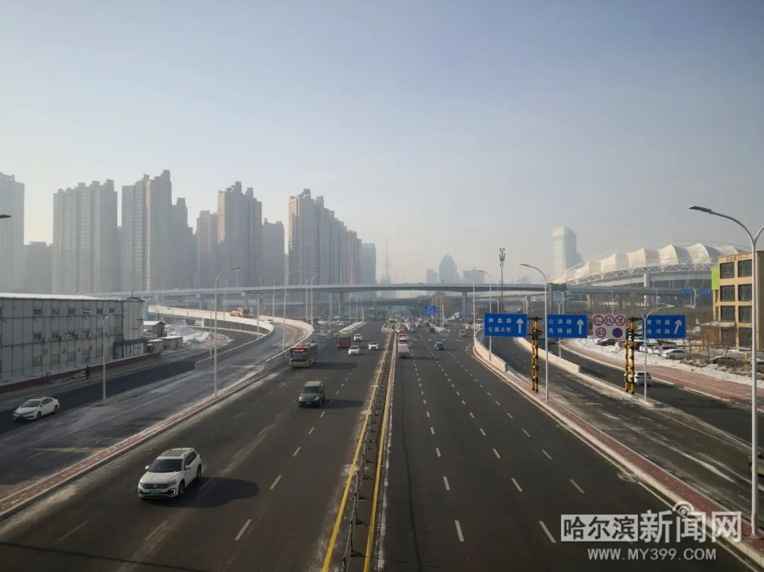 哈尔滨东二环高架长江路互通桥竣工 9条匝桥四通八达